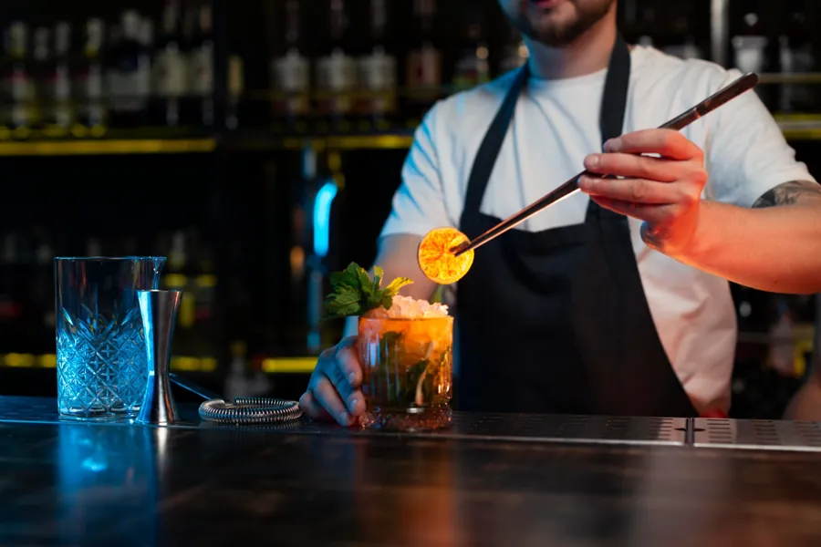 ¿Cuántos bartenders se asignan por evento?
