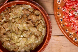 taquiza-para-eventos-chicharron-en-salsa-verde-estilo-casero