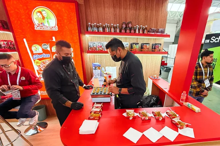 servicio-mini-hotcakes-taquitos-degustacion-producto-expo-anam-puebla